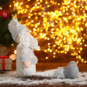 Мягкая игрушка "Дед Мороз в шапочке с кружочками-длинные ножки" 15х45 см, серебро   5036081